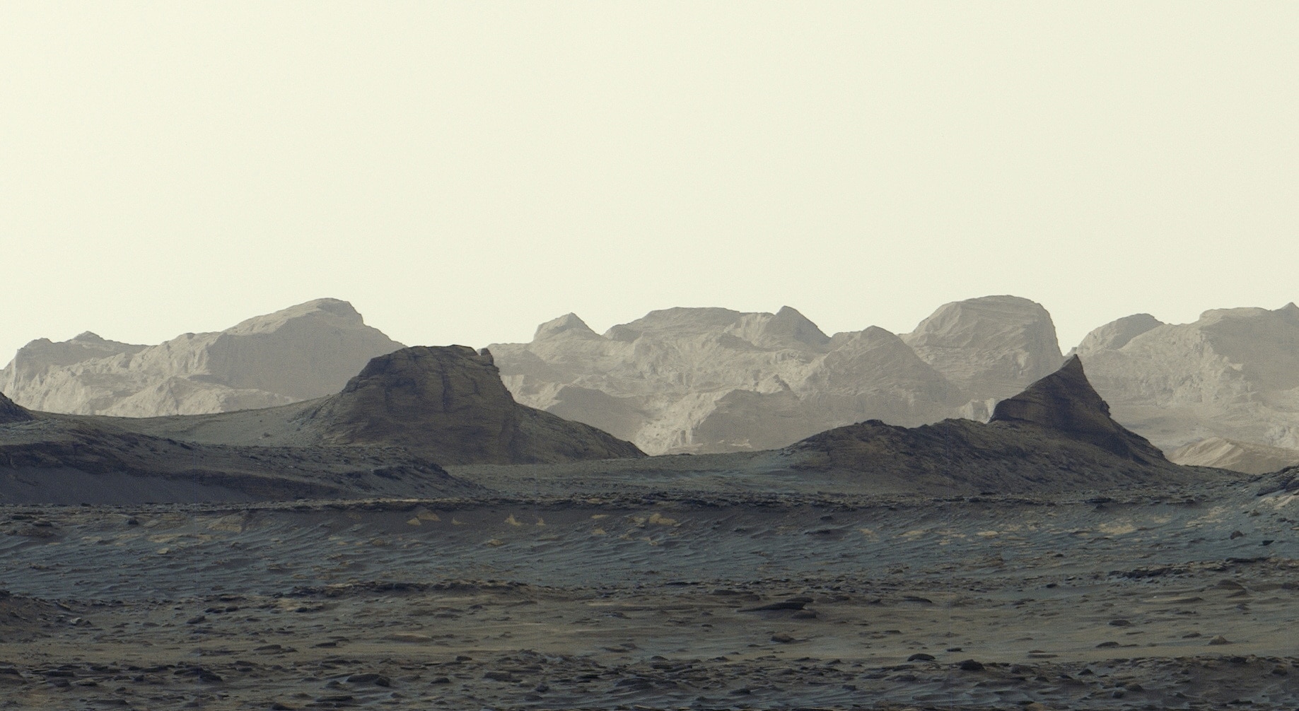 NASA's Curiosity rover catches stunning Martian dawn