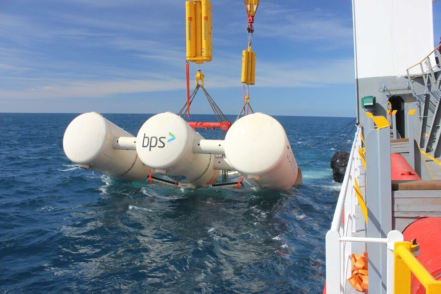 Victoria's first wave power unit is installed