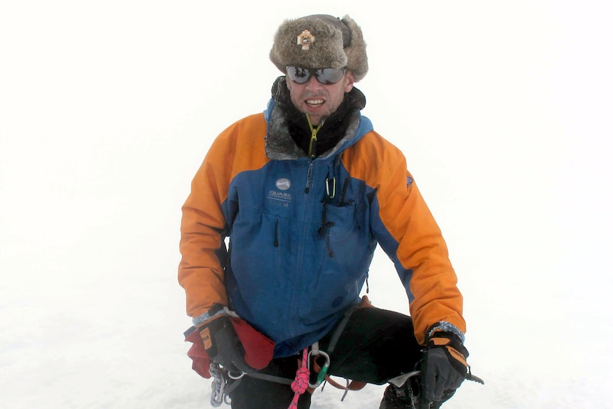 Explorer reaches Bouvet summit