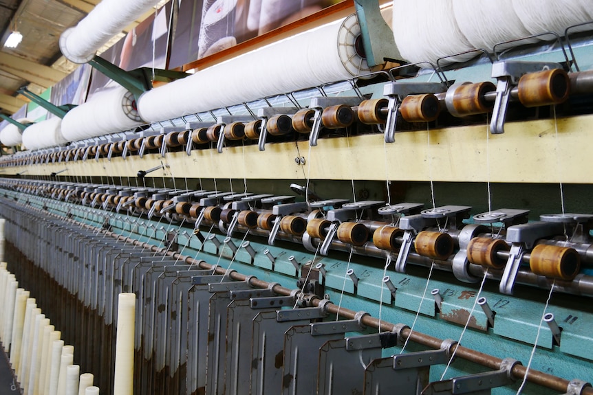 A large machine used for spinning wool.