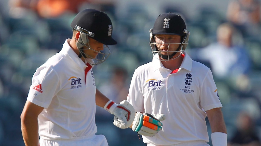 Jonathan Trott and Ian Bell in charge for England