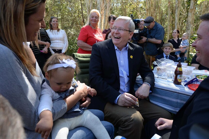 Kevin Rudd attends a BBQ on the Sunshine Coast