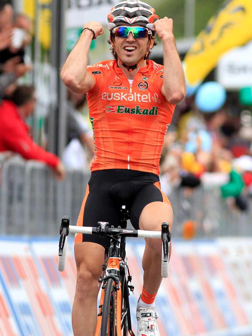 Izagirre celebrates his Giro stage win