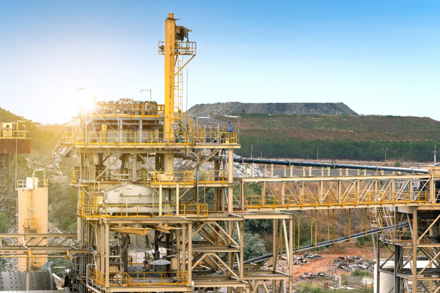 A processing plant in bushland used for the milling of gold from rock mined in Western Australia.