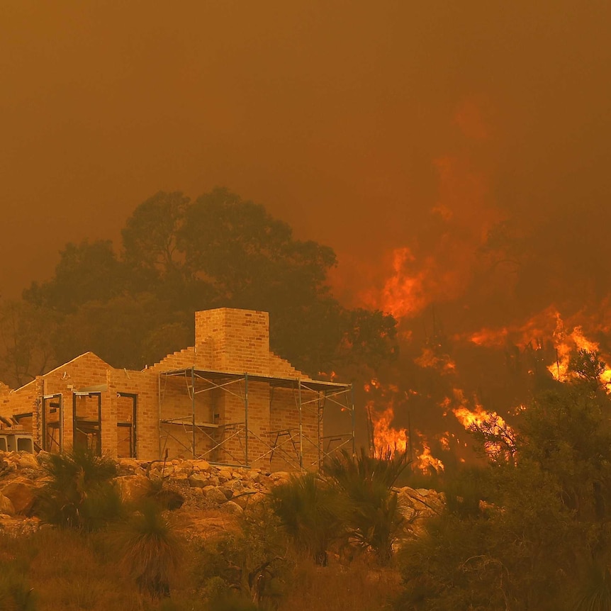 Perth hills bushfires image