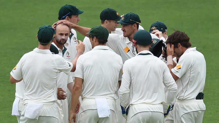 Nathan Lyon congratulated for wicket at the Gabba