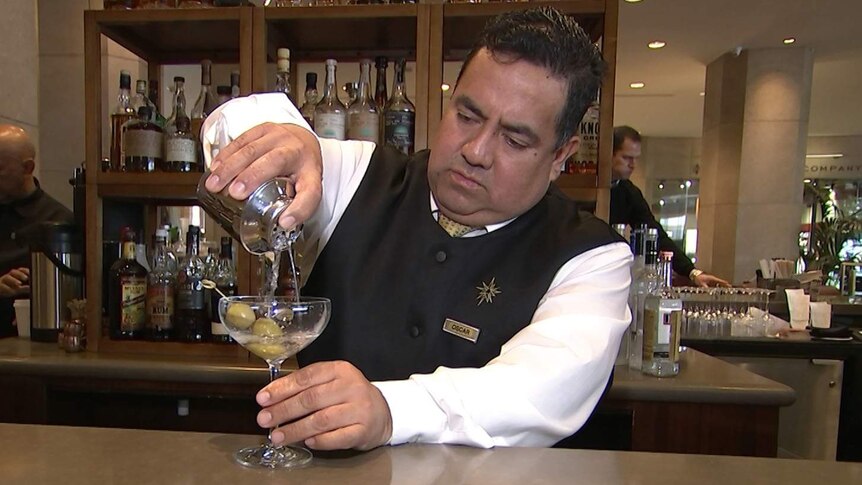 Bartender Oscar Zuleta is a regular face at the Golden Globes awards ceremony.