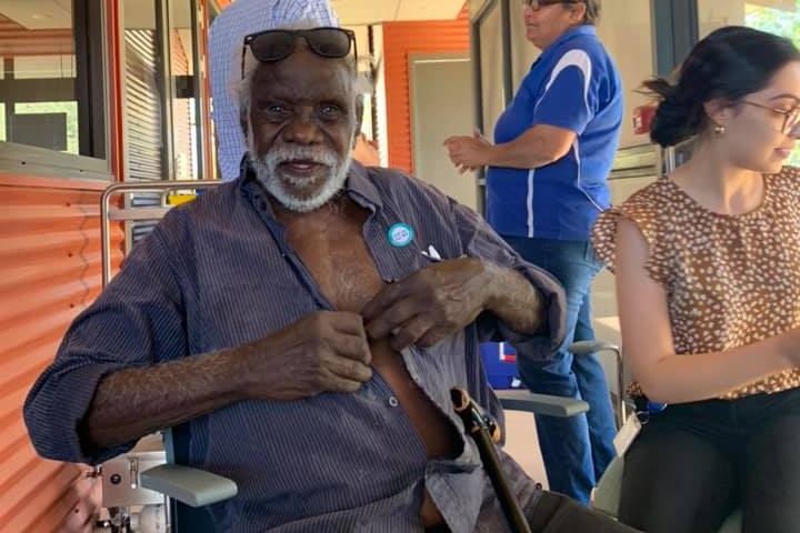 A Warmun resident receives his vaccination