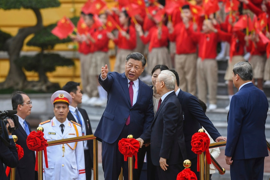中国国家主席习近平曾将中越关系形容为“同志加兄弟”。
