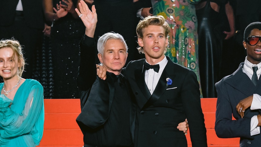 Baz Luhrmann et Austin Butler sur Elvis et honorer le “super-héros original” tout en exposant le cœur sombre du rêve américain