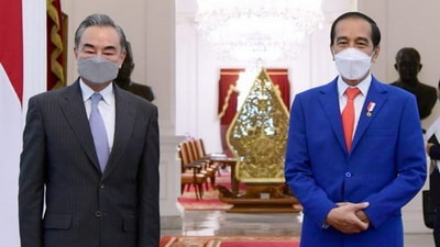 Wang Yi dan Jokowi