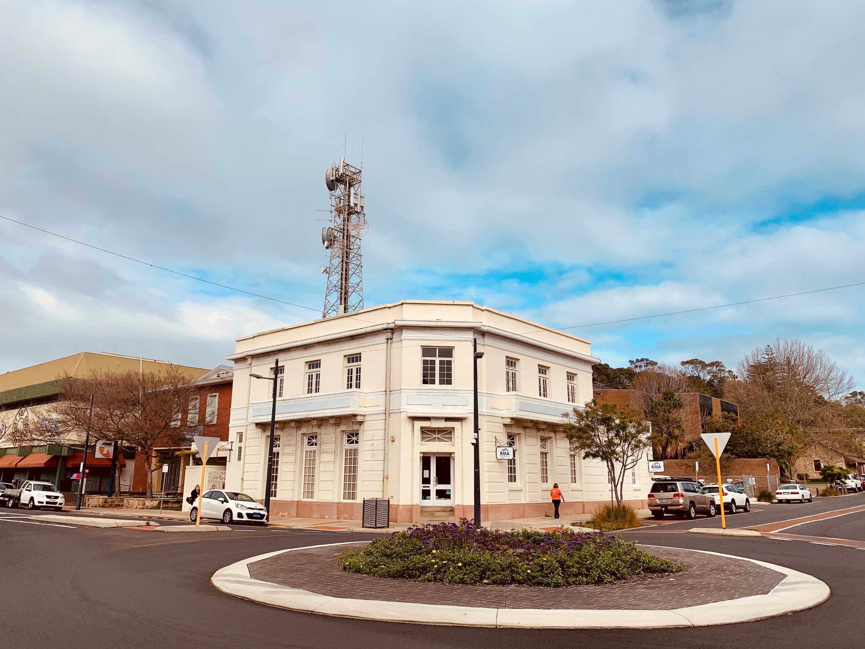 Renovations reveal old safe and hidden treasures at heritagelisted bank ABC News