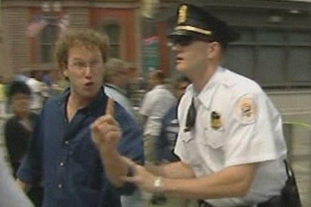 Anti-war protester heckles Howard - ABC News