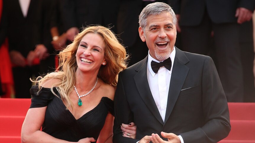 Julia Roberts and George Clooney on the red carpet.