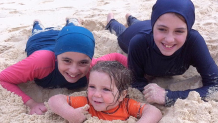 Hoda, Humzeh and Zaynab Sharrouf at the beach