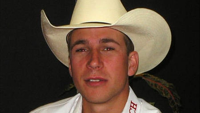 Bullrider Willy Ropp was raised in an Amish family episode artwork