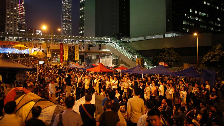 Hundreds of protesters regroup in central Hong Kong