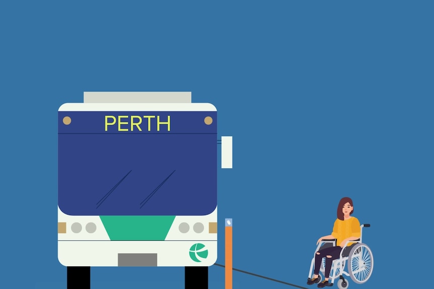 Un usuario de silla de ruedas junto a un autobús.