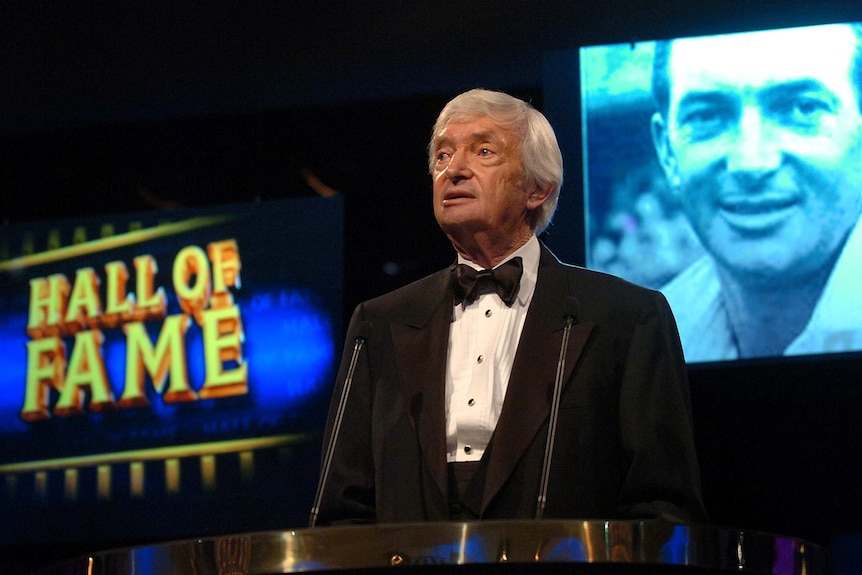 Richie Benaud inducted into the Hall of Fame in 2007