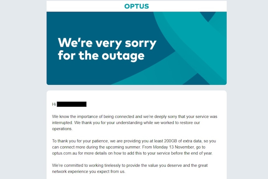A screenshot of an email from Optus that apologises for an outage and details how customers can receive additional data.