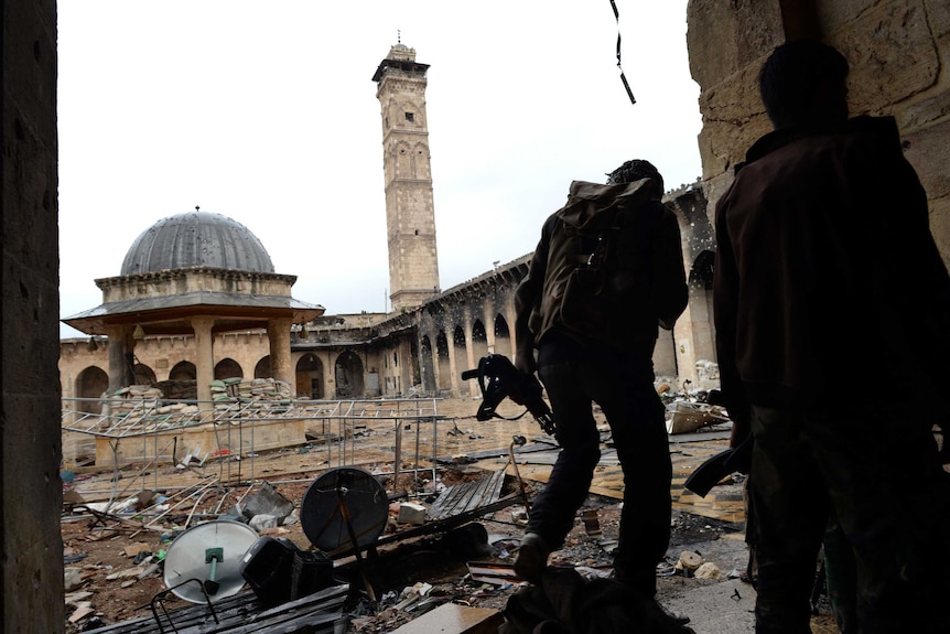 Syrian rebels shelter in Umayyad Mosque