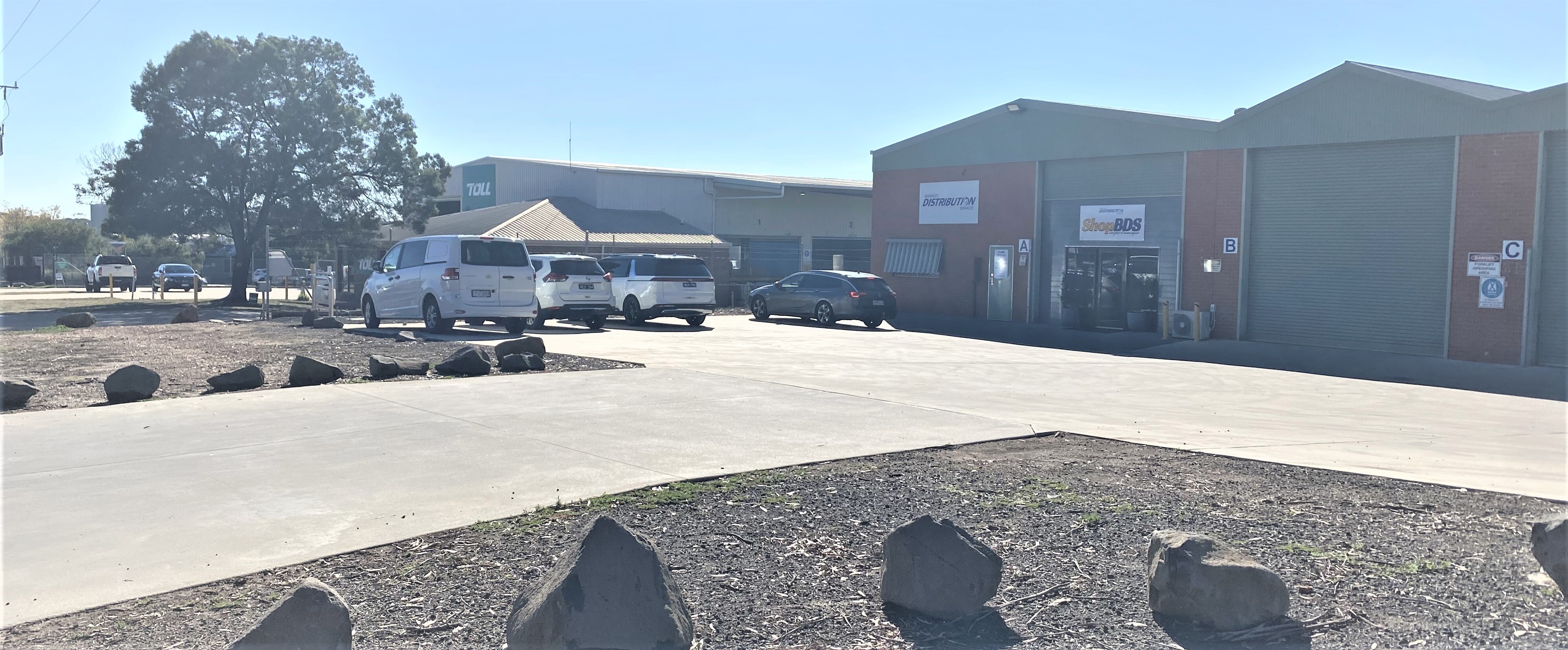 Bendigo newsagents unable to sell newspapers after delivery van theft