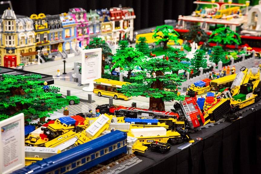 A LEGO train has crashed into a massive pileup of over 30 carriages.