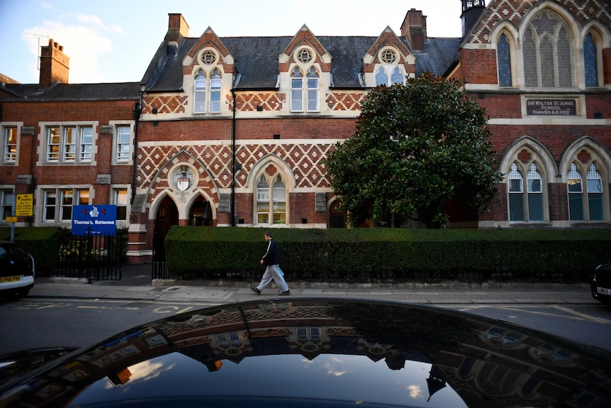 A shot of the exterior of Thomas's battersea school.