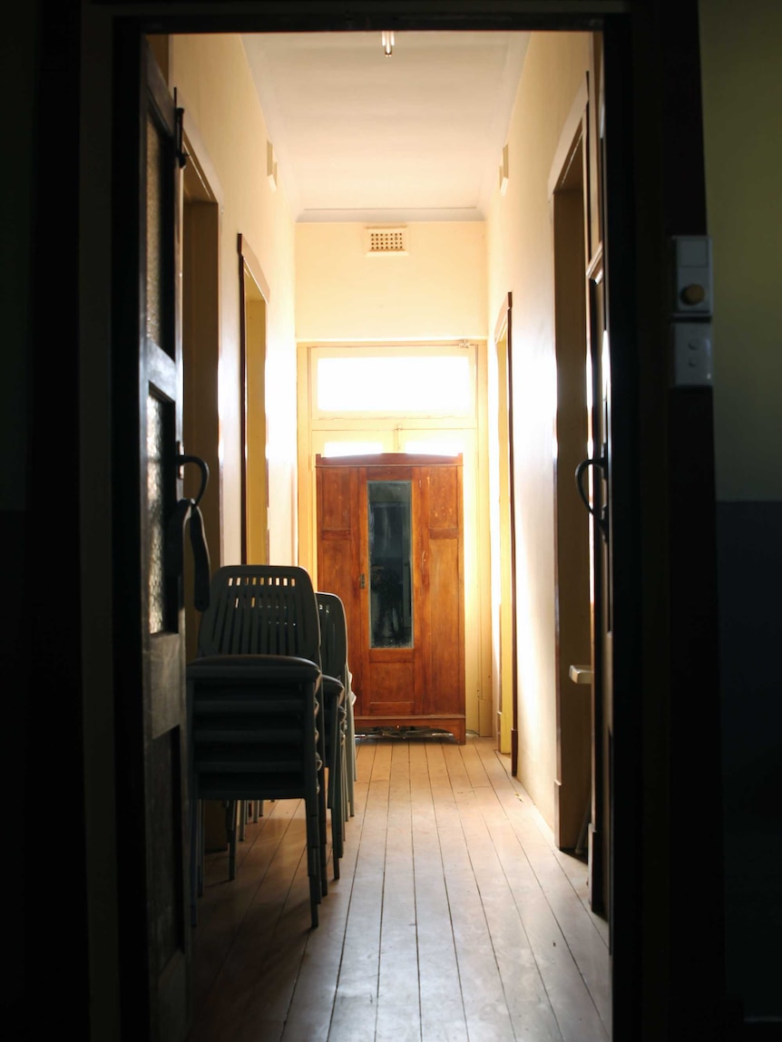 Long dark hallway of the Mingenew Hotel