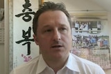 加拿大人迈克尔·斯帕沃是一名住在中国的企业家，与朝鲜有着长期的联系。