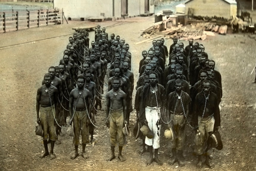 Prisoners in neck chains, Wyndham, WA (1898-1906).