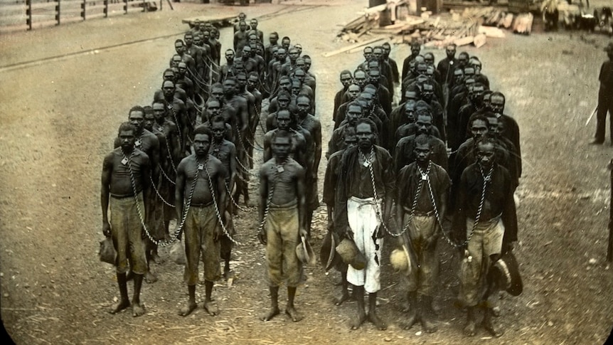 Prisoners in neck chains, Wyndham, WA (1898-1906).