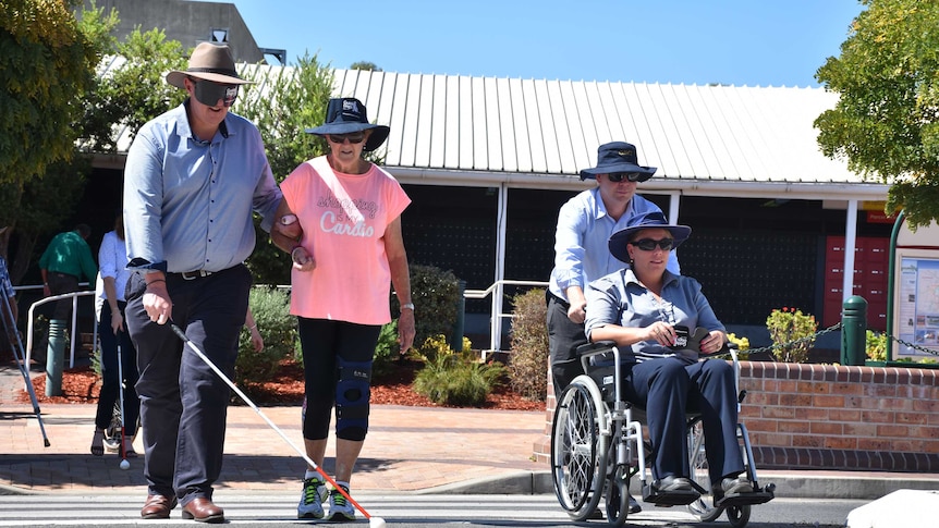 Gunnedah council staff try navigating while disabled