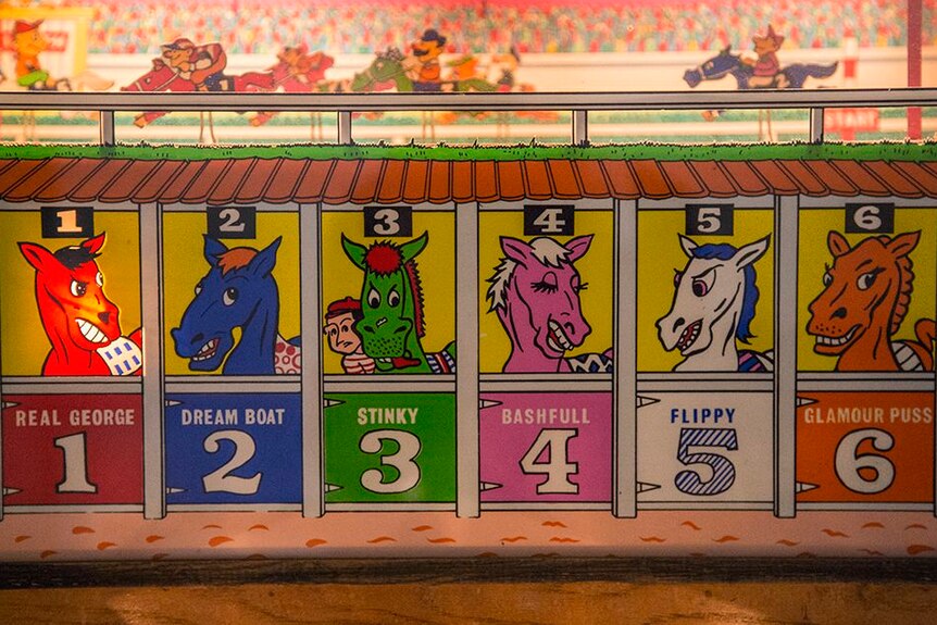 Pinball horse racing game