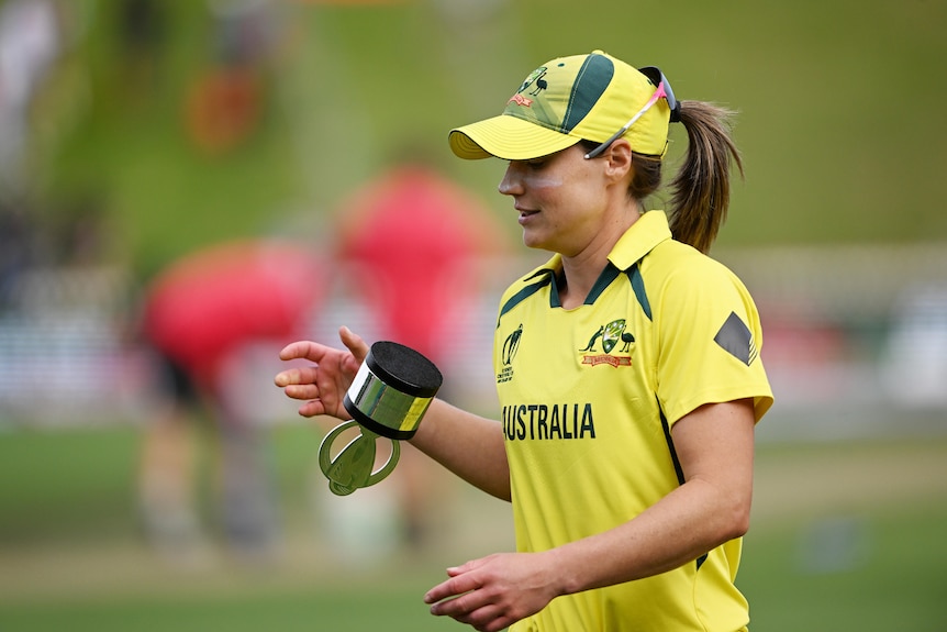 Cricket news 2022: Ellyse Perry new range of gear, Staple, women's cricket  equipment, Australian sports game-changer