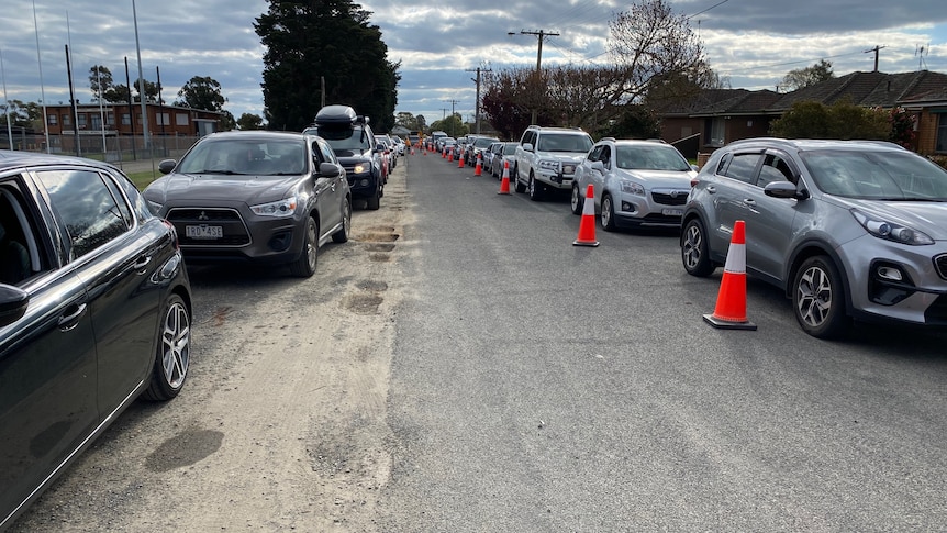 A line of cars