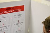 Electronic voting booth