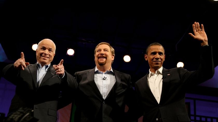 John McCain (right) and Barack Obama (left) met pastor Rick Warren.