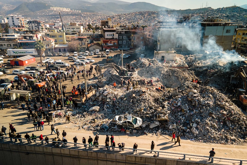 A quake-destroyed town