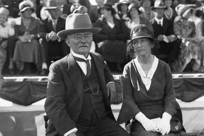 An black and white photograph of an elderly couple taken in 1932.