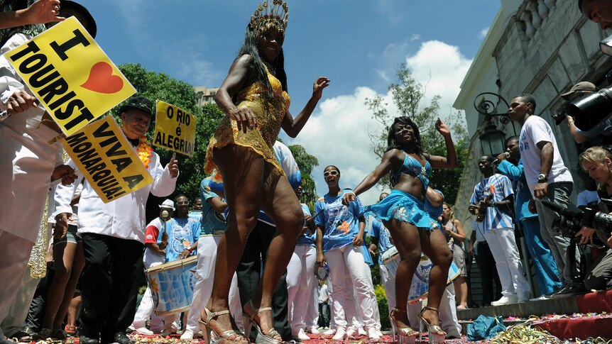 Rio Carnival kicks off with sizzling samba dancers and dazzling