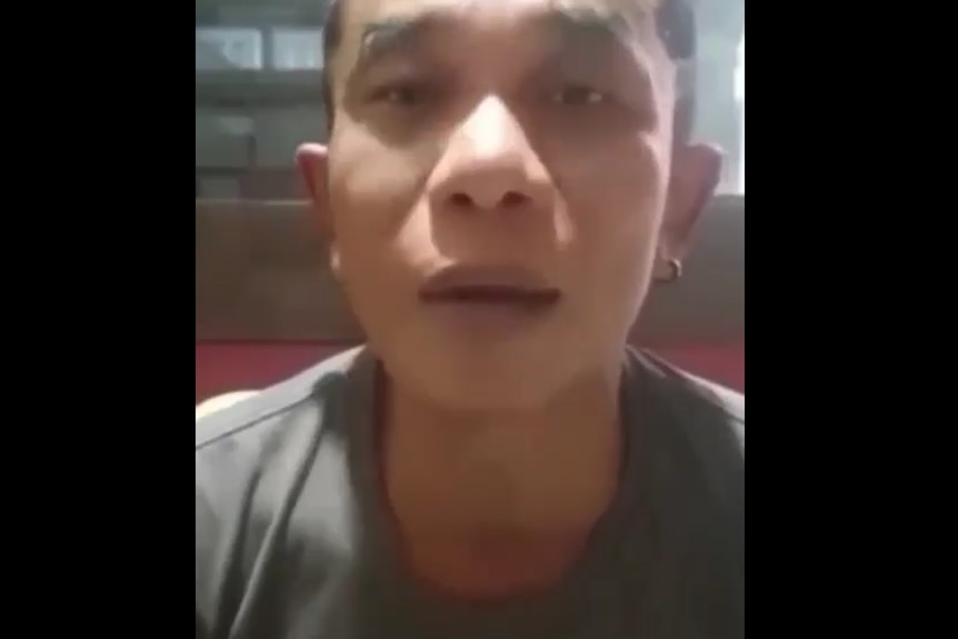 A screenshot taken from a video of vaccine jockey from Indonesia.
