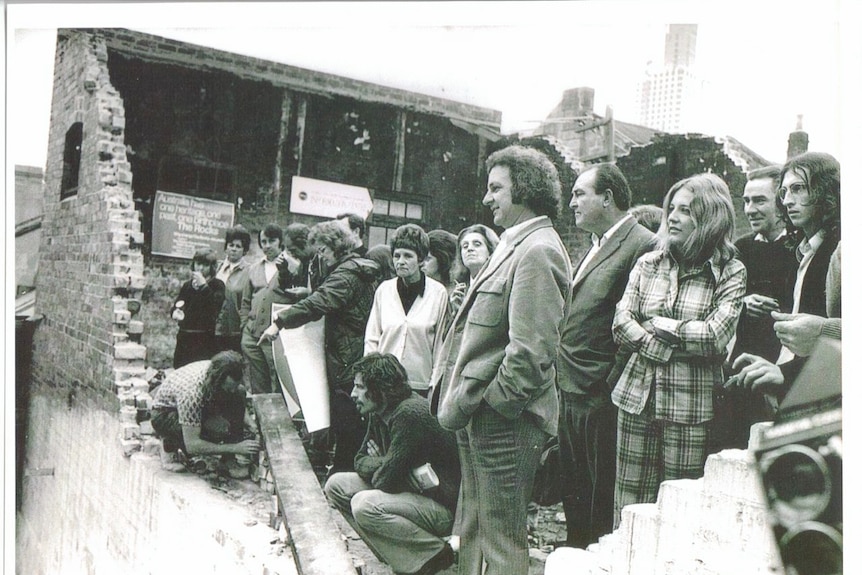 Jack Mundey with demonstrators stopping demolition at The Rocks