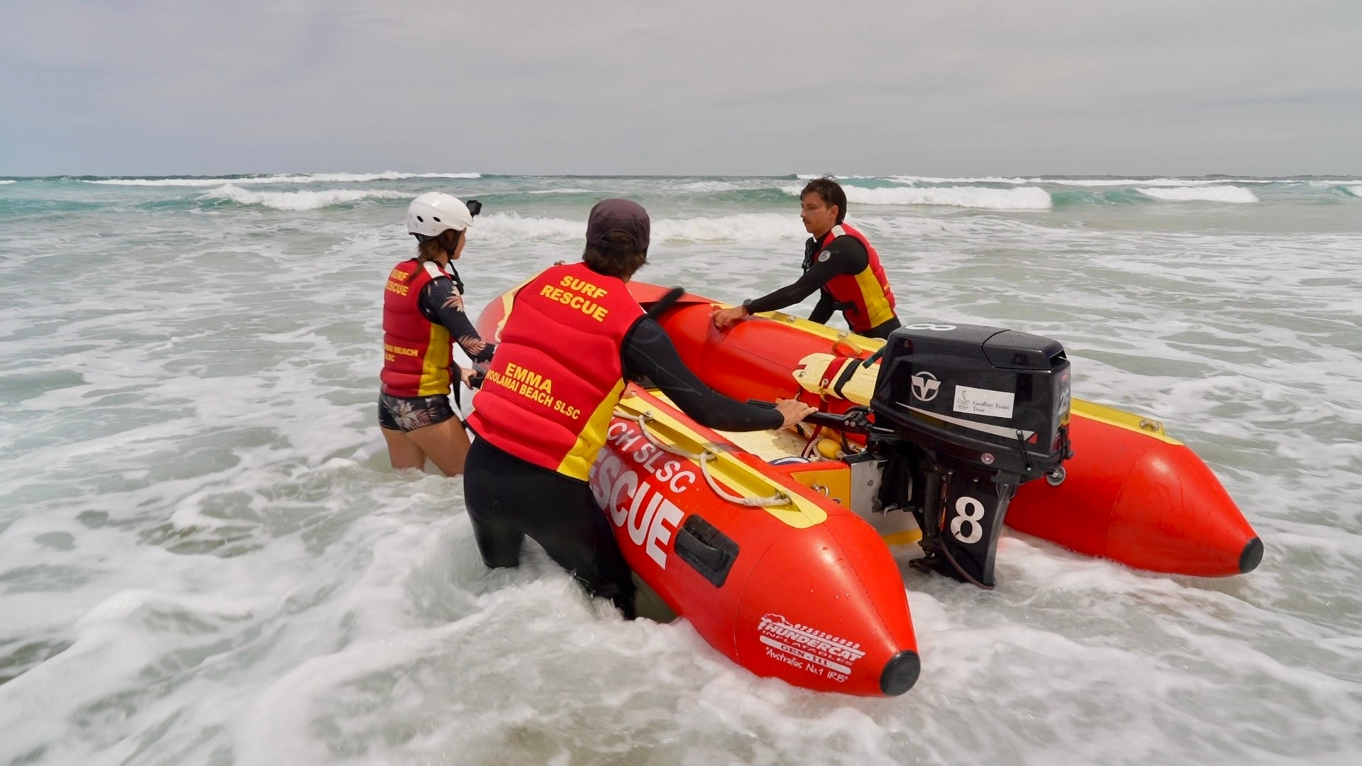 Un campamento de entrenamiento de surf para salvar vidas en Phillip Island