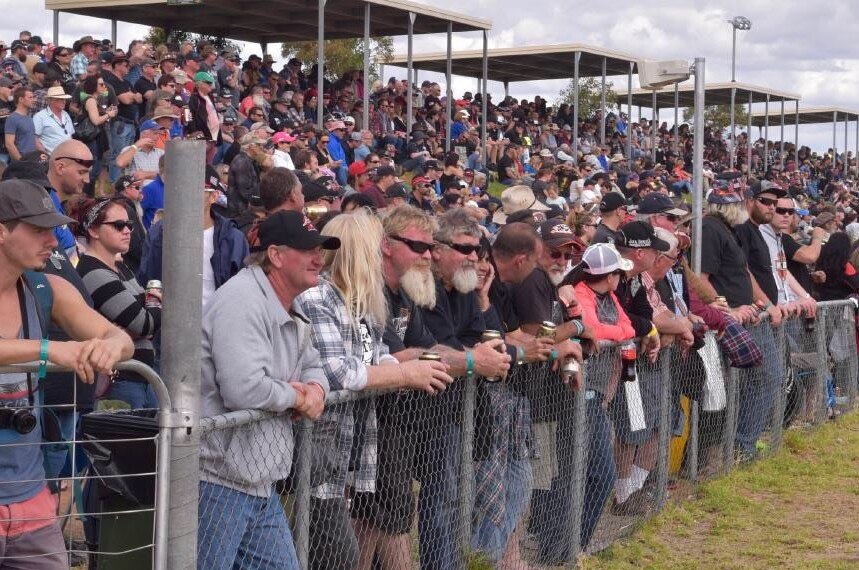 Red Centre Nats crowd