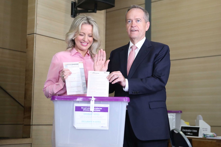 Bill Shorten and Chloe Shorten place their ballots in the ballot box