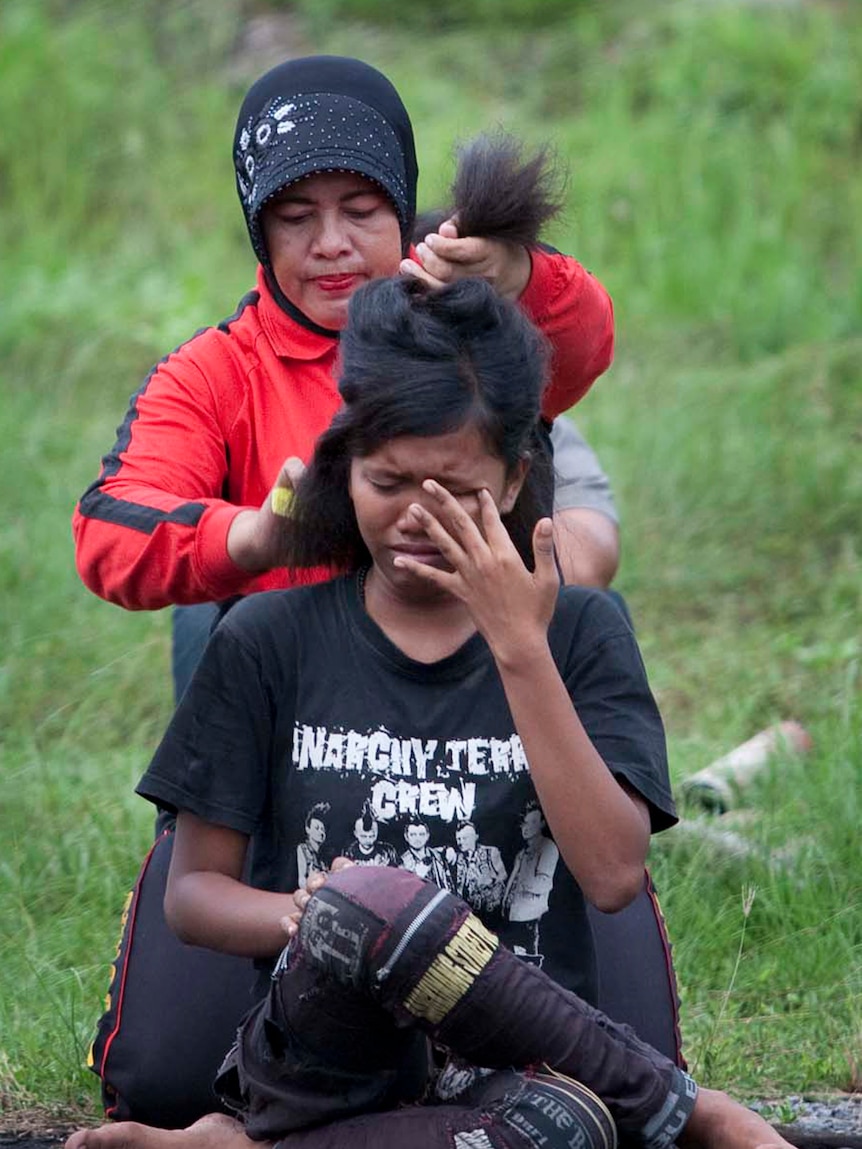 Punk gets her head shaved