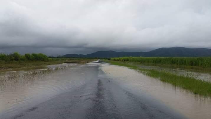 The gauge overflowed on Wednesday at Munbura, west of Mackay, after more than 300mm fell between 4.00pm and 7.00am.