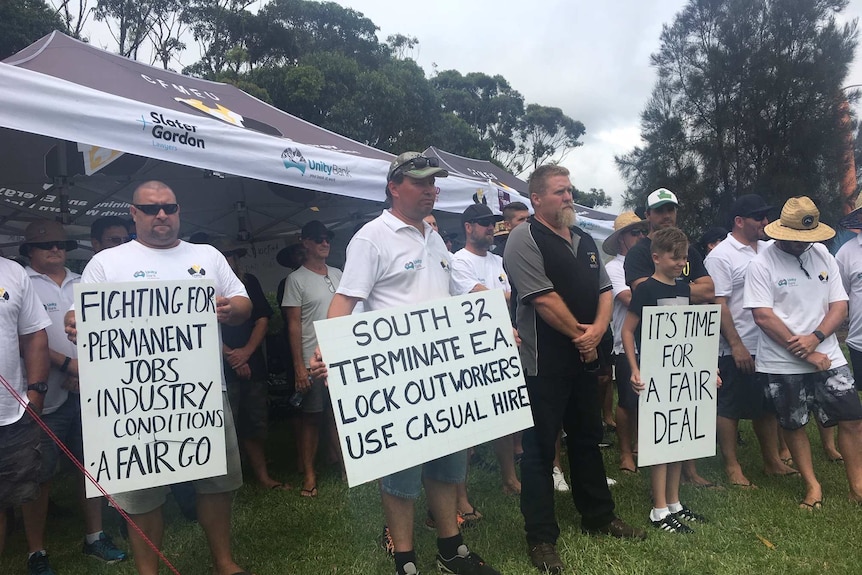 Port Kembla Coal Terminal workers on the picket line