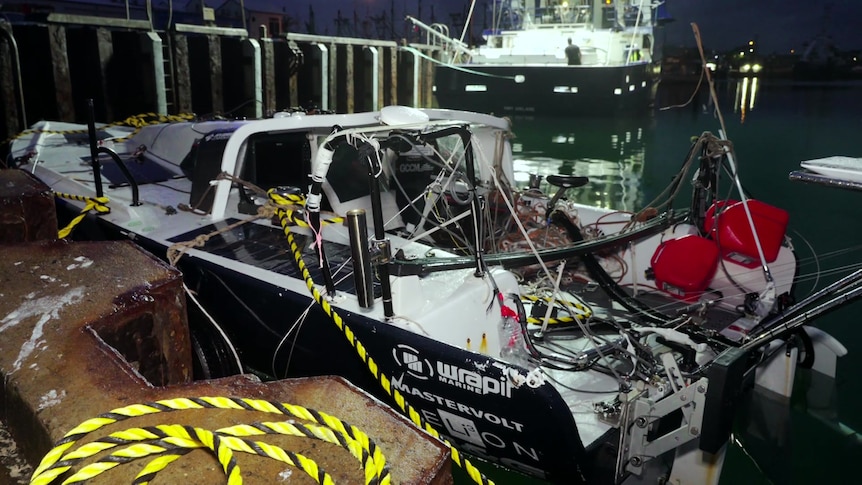 Xavier Doerr récupère un yacht endommagé de l’océan avec l’aide de pêcheurs de Port Lincoln